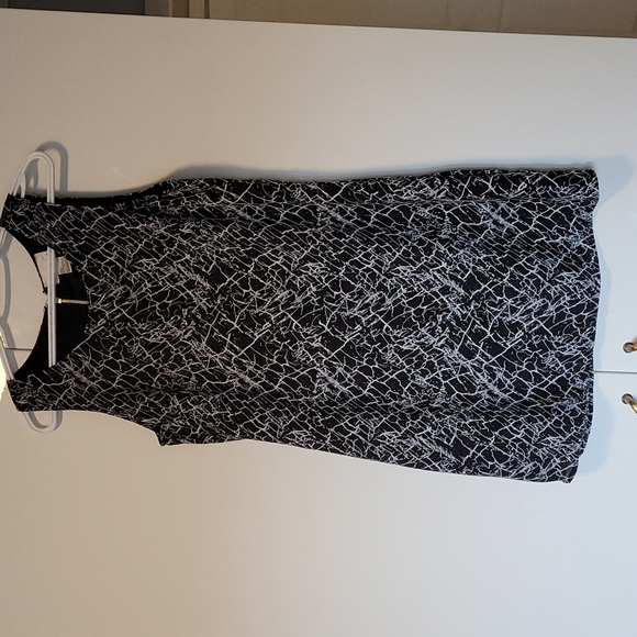 Dress - Picture 3 of 5